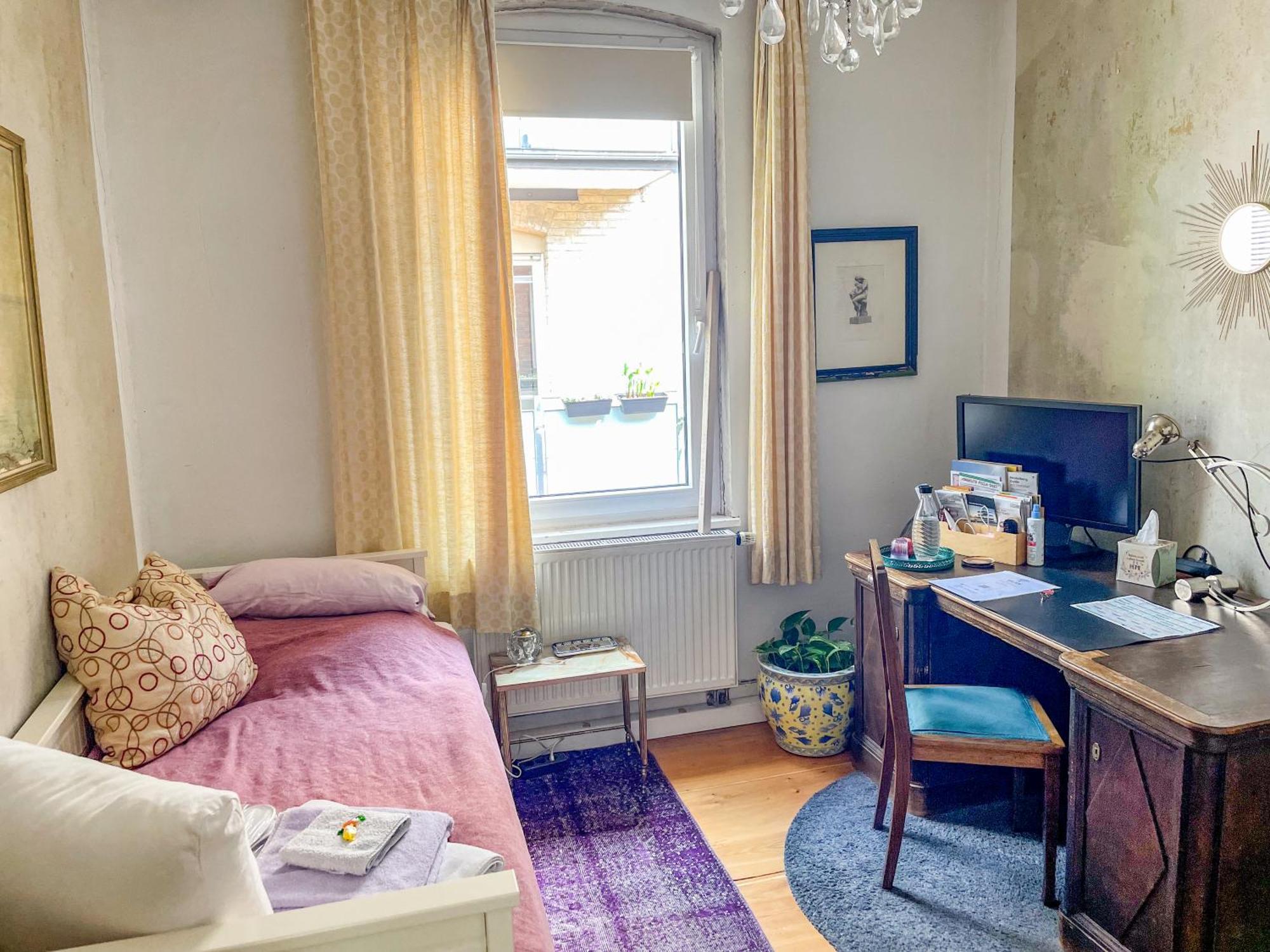 Zimmer In Kuenstlerwohnung Stuttgart Kültér fotó